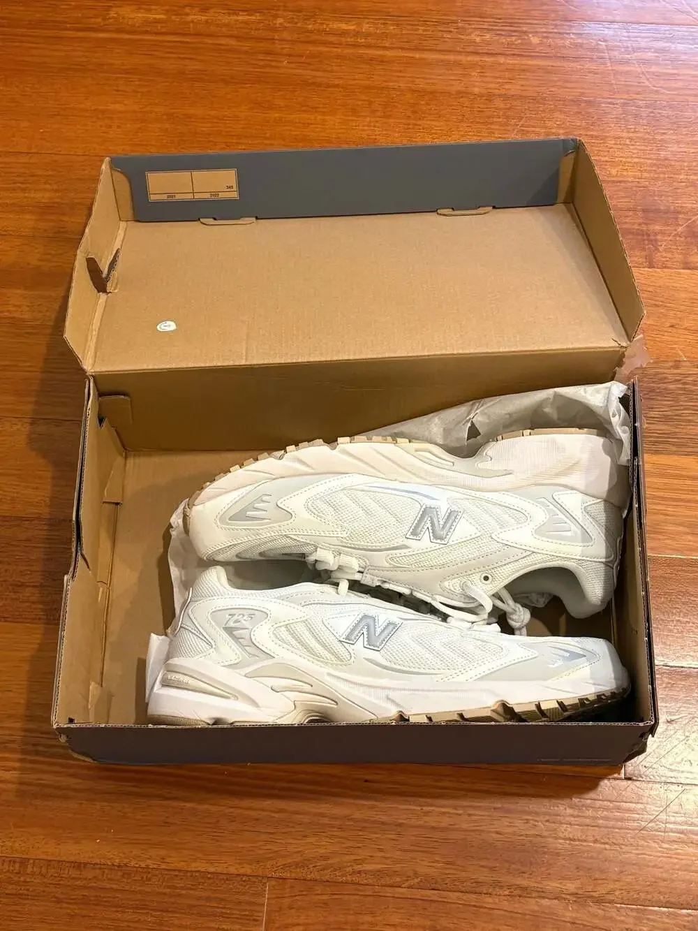 New Balance 725v1 Lifestyle Athletic Sneakers in White/Yellow ML725AF
